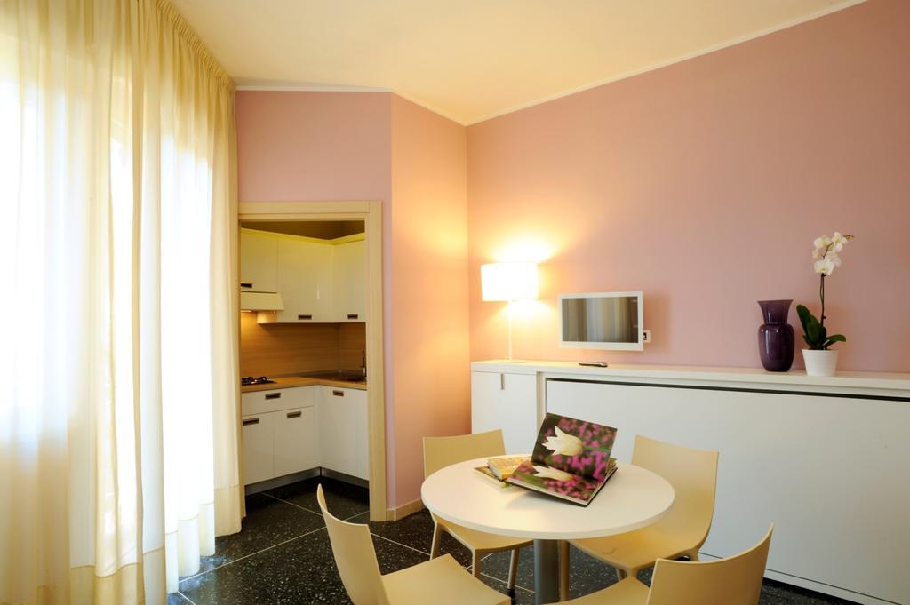 Residence Oliveto Ceriale Habitación foto