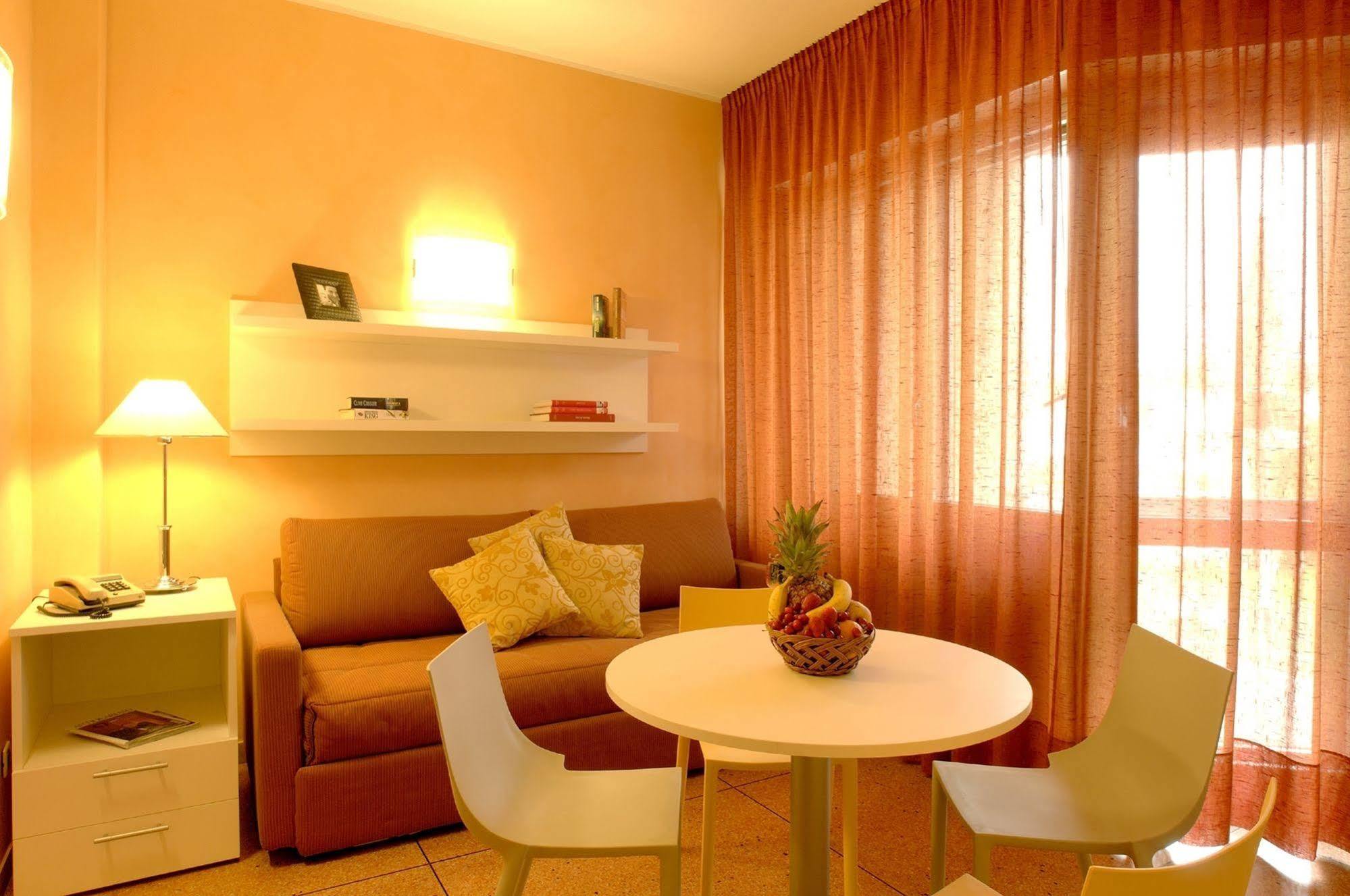 Residence Oliveto Ceriale Exterior foto